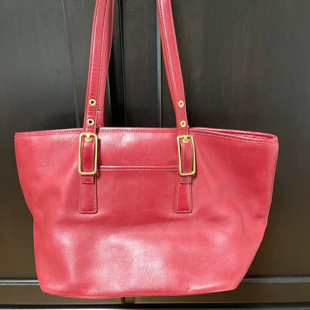 Coach red purse 👛 ❤️❤️❤️